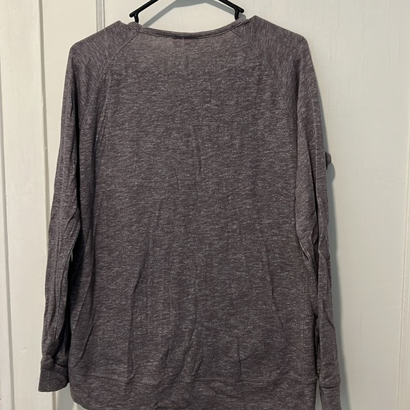 Ten Tree, size medium, scallop front, long sleeve, light weight sweatshirt - Picture 5 of 5